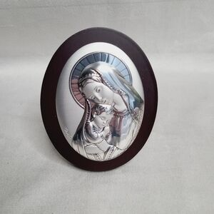 Mary and child decor